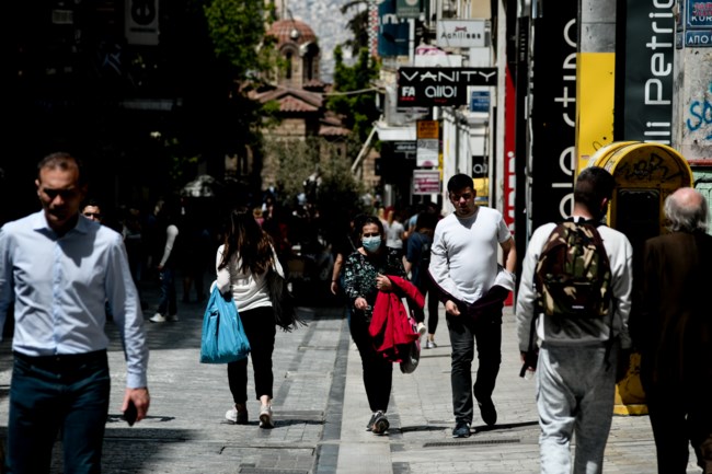 Η πρώτη ημέρα επαναλειτουργίας των εμπορικών καταστημάτων - Μάσκες, αντισηπτικά, ψεκασμοί και απολυμάνσεις
