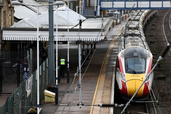 Βρετανία: Αυτός είναι ο 32χρονος δράστης της επίθεσης με μαχαίρι στο τρένο - "Ο Διάβολος δεν θα νικήσει" φώναζε