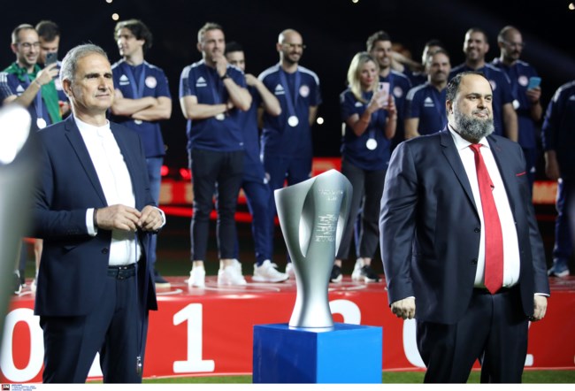 Ολυμπιακός: Η φιέστα των πρωταθλητών -Με Μίκη Θεοδωράκη γιόρτασε ο Πειραιάς [Εικόνες]