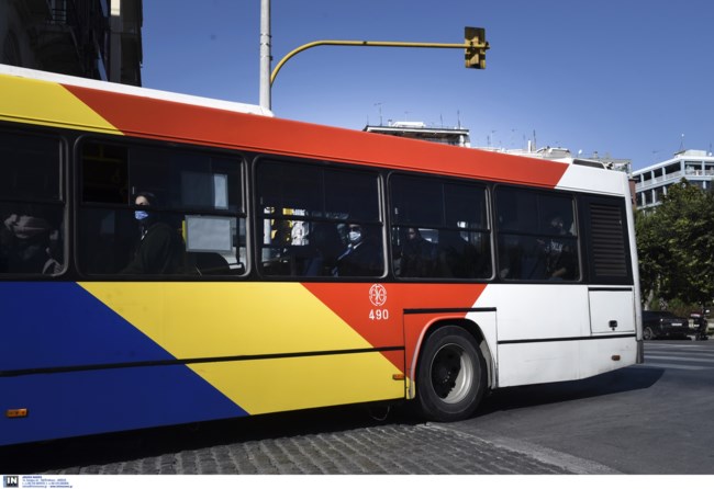 Πρεμιέρα για τις ανέπαφες πληρωμές σε Μετρό, Τραμ, Λεωφορεία και Τρόλεϊ - Τα οφέλη για τον επιβάτη