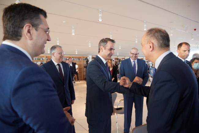 Μητσοτάκης: Εμβληματικό το πρόγραμμα "Αντώνης Τρίτσης" ύψους 2,5 δισ. ευρώ - Θα δημιουργηθούν 40.000 νέες θέσεις εργασίας