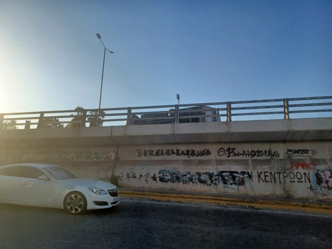 Ανατροπή νταλίκας στον Κηφισό - Αποκαταστάθηκε η κυκλοφορία στην εθνική