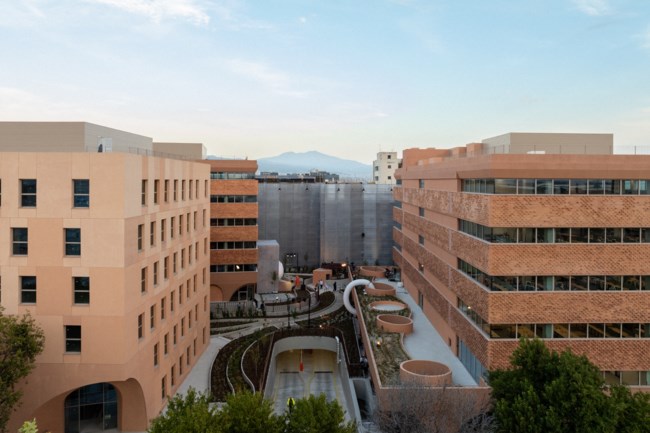 hub 26