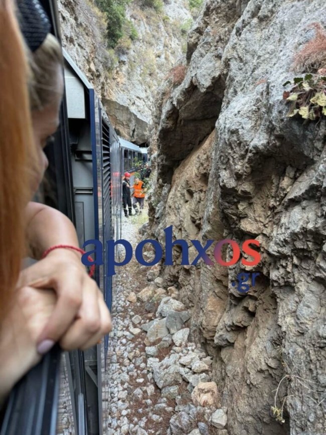 Καλάβρυτα: Απίστευτη ταλαιπωρία για 38 επιβάτες του Οδοντωτού που ακινητοποιήθηκε - Καρέ-καρέ η επιχείρηση απεγκλωβισμού