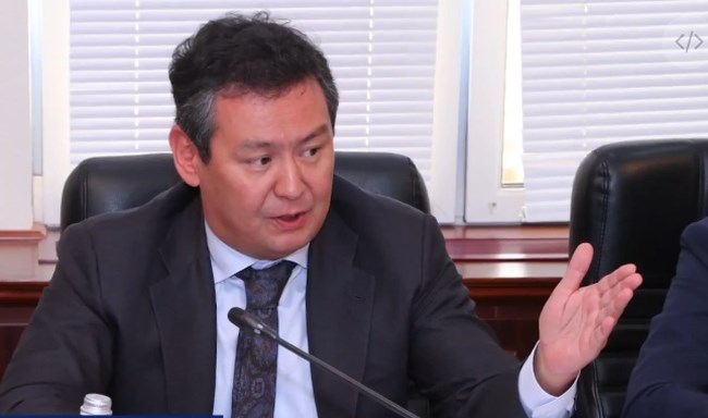 Φωτιά στην Ύδρα: Ισχυροί ολιγάρχες και ζάμπλουτοι από το Καζακστάν οι επιβάτες της θαλαμηγού "Περσεφόνης"