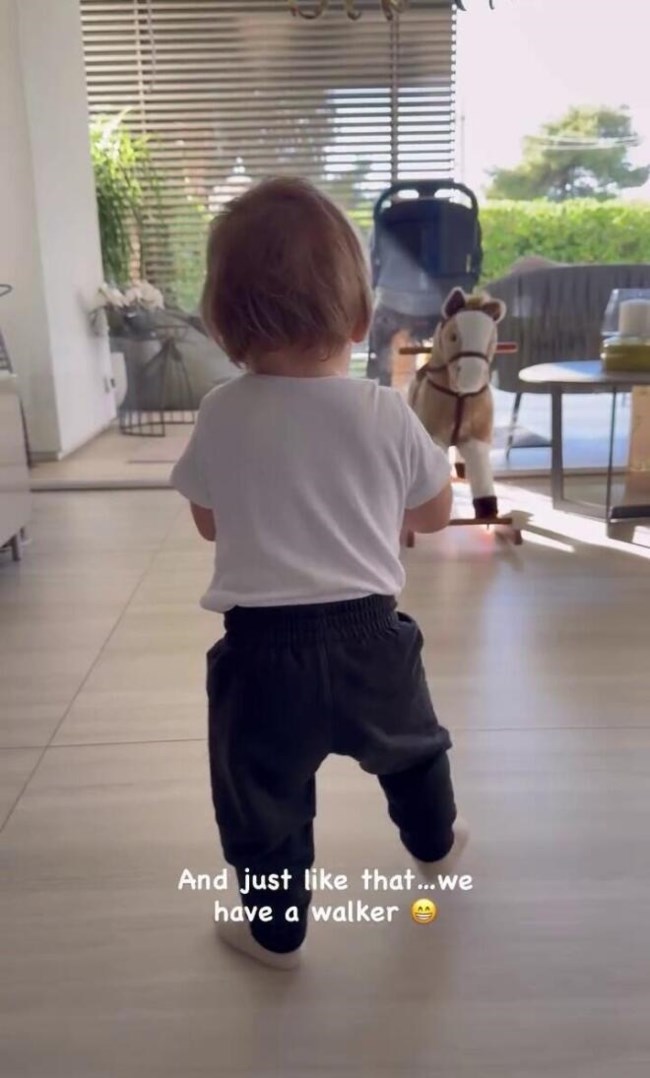 Κωνσταντίνος Αργυρός - Αλεξάνδρα Νίκα: Ο γιος τους έκανε τα πρώτα του βήματα - Η τρυφερή ανάρτηση