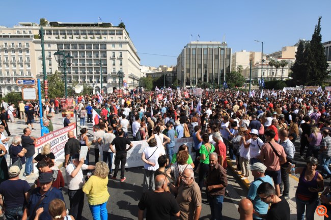 Απεργία: Σε εξέλιξη οι συγκεντρώσεις για το εργασιακό νομοσχέδιο - Εμφραγμα στους δρόμους της Αθήνας