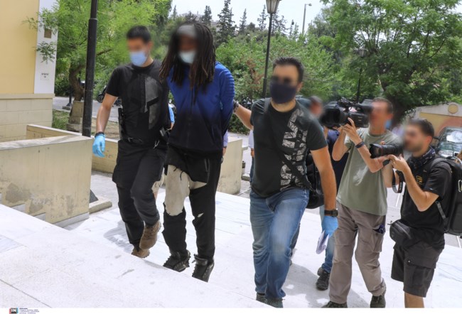 Μαλακάσα: Ποινική δίωξη για εμπρησμό σε δάσος στον 31χρονο Βρετανό με ράστα και σκισμένο παντελόνι