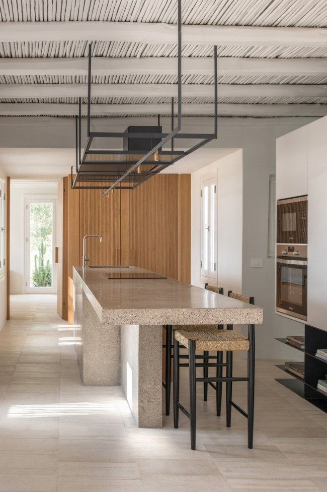 Τρεις εξοχικές κατοικίες σε απόλυτη αρμονία με το αδρό τοπίο της Σερίφου - Εντυπωσιακές εικόνες