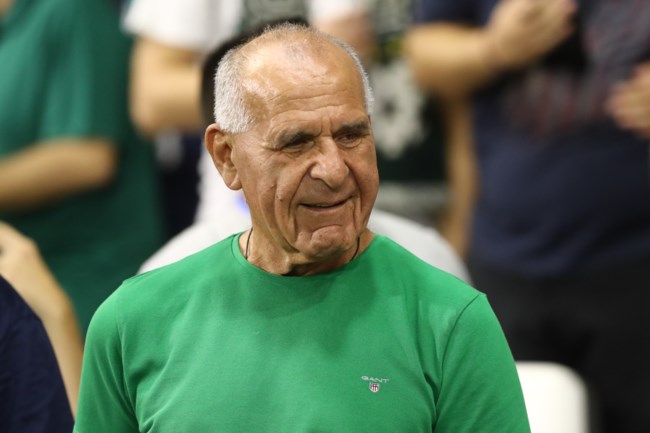 Βασίλης Κωνσταντίνου