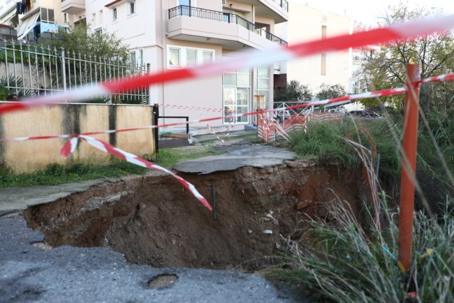 ΑΓΙΟΣ ΔΗΜΗΤΡΙΟΣ ΚΑΘΙΖΗΣΗ