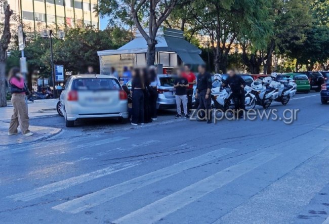 Χανιά: Συναγερμός για κοριτσάκι που έκλαιγε μέσα σε σταθμευμένο αυτοκίνητο – Το είχαν κλειδώσει μέσα