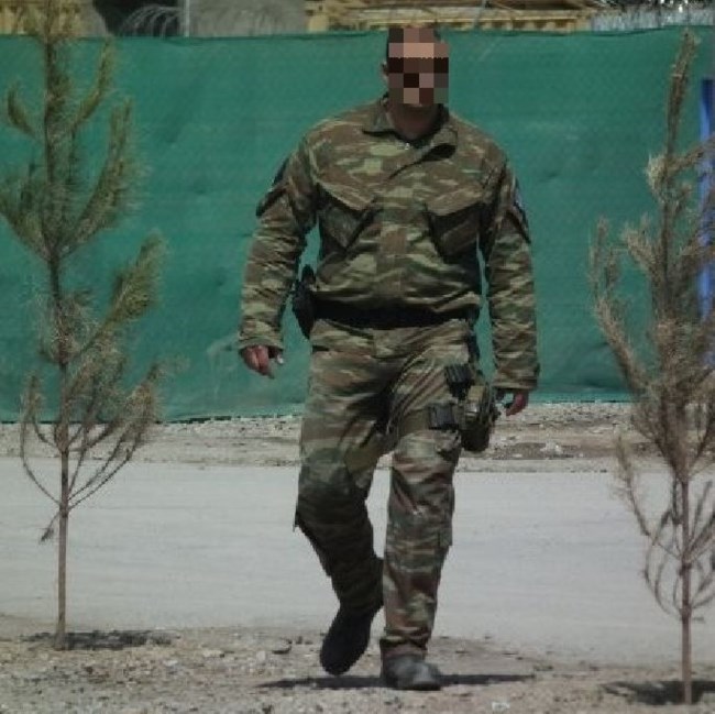 Τρομοκρατία: Τα βίντεο που "καίνε" τους δύο στρατιωτικούς - Τι βρέθηκε στα κινητά τους για τις βόμβες