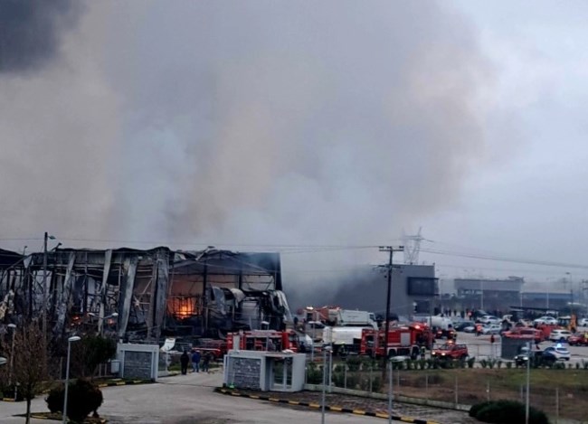 φωτια εργοστασιο βιολαντα