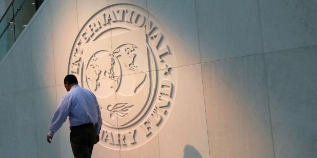 Στο χείλος της καταστροφής η Ελλάδα εάν εφαρμοστούν τα δώρα στο Δημόσιο - Με πόσα δισ. € θα επιβαρύνουν τον προϋπολογισμό