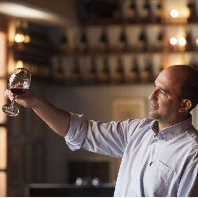 Ενας οινικός θησαυρός: "Χρονοκάψουλα" - λαβύρινθος στη Στενήμαχο με 116.000 φιάλες κρασιού [εικόνες]