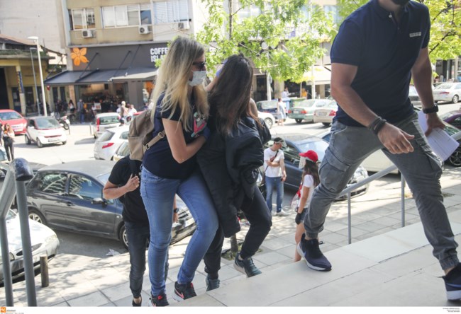 κόρη 49χρονου