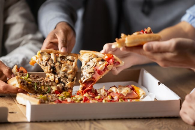 Προσοχή: Η κατανάλωση junk food με λιπαρά και ζάχαρη επηρεάζει τον εγκέφαλο - Αποκαλυπτική έρευνα του Yale