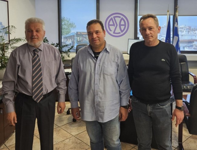 Θεσσαλονίκη: Οδηγός του ΟΑΣΘ βρήκε τσάντα με 2.500 ευρώ μέσα στο λεωφορείο και την παρέδωσε στην αστυνομία