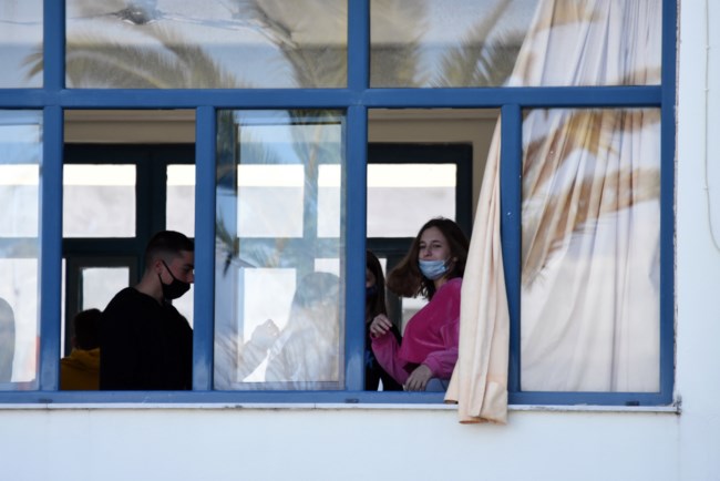 Κεραμέως: Πότε θα ανοίξουν τα σχολεία - Ποιοι μαθητές θα γυρίσουν πρώτοι στα θρανία