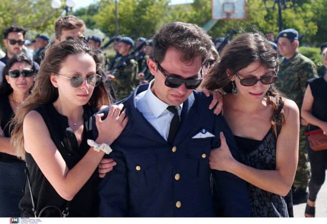 Αεροποροι κλαινε στην κηδεια του Στεφανίδη