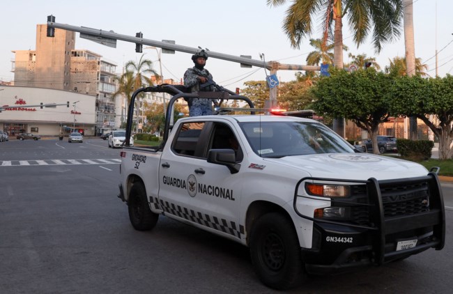 Εμπόλεμη ζώνη το Μεξικό: Τουρίστες εγκλωβισμένοι, διακοπή πτήσεων και φόβος αντιποίνων για τον θάνατο του Ελ Μέντσο