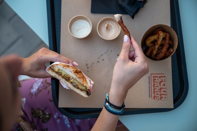 street hub burger