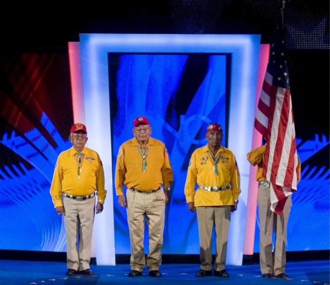 Πέθανε ένας από τους τελευταίους της φυλής Ναβάχο, που βοήθησαν στη νίκη των Συμμάχων στον Β’ Παγκόσμιο Πόλεμο