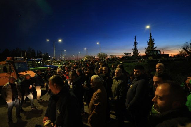 ΑΓΡΟΤΕΣ ΜΠΛΟΚΑ