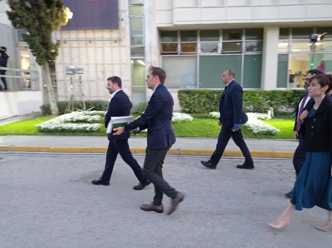 νικοσ