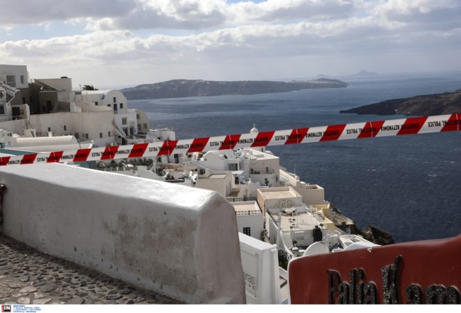 Σαντορίνη: Κλείνουν με κορδέλες τα σοκάκια για πιθανές κατολισθήσεις- 3 σεισμοί ως 4,8 Ρίχτερ στην Αμοργό μέσα σε δύο λεπτά