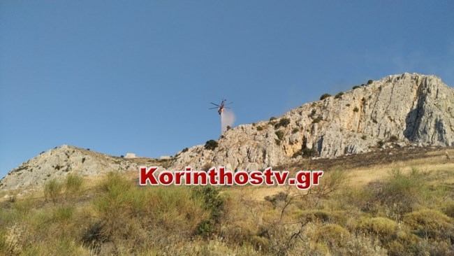 Συναγερμός στην Πυροσβεστική: Φωτιά στο κάστρο στην Αρχαία Κόρινθο [εικόνες]