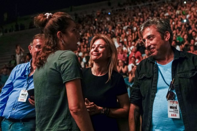 Καλλιμάρμαρο: Συγκίνηση στη συναυλία για τα θύματα της τραγωδίας στα Τέμπη [Eικόνες - Βίντεο]