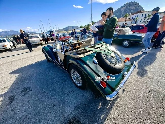 Γέμισε αντίκες το Ναύπλιο: 85 πληρώματα στην εκκίνηση του Χειμερινού Ράλλυ της ΦΙΛΠΑ [εικόνες - βίντεο]