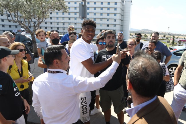 ΑΝΤΕΤΟΚΟΥΝΜΠΟ
