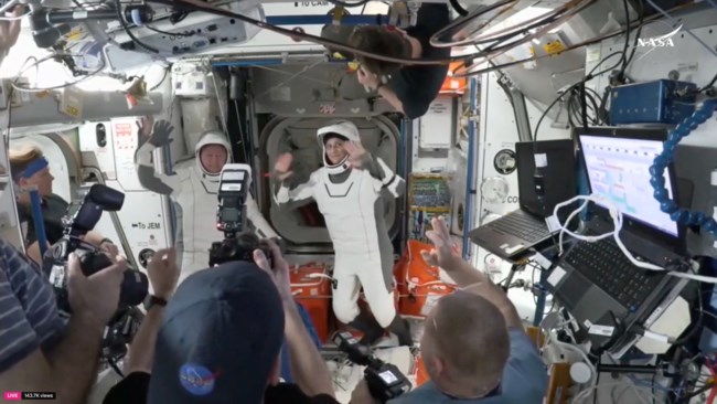 NASA: Επιστρέφουν στη Γη οι δύο Αμερικανοί αστροναύτες που είχαν εγκλωβιστεί στο διάστημα για 280 ημέρες