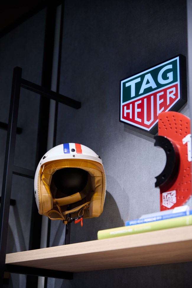 TAG HEUER