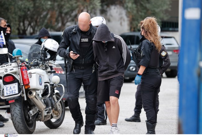 ΕΠΑΛ Ευόσμου: 38 προσαγωγές μαθητών για τα οδοφράγματα και τον πετροπόλεμο [βίντεο - εικόνες]