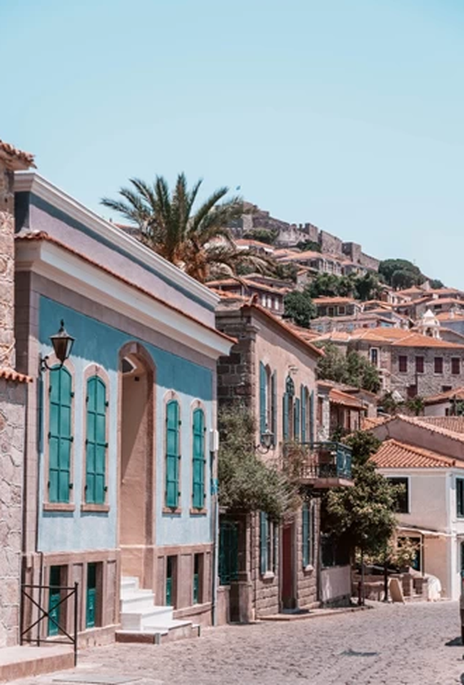 Τα πολλά και συναρπαστικά πρόσωπα της Λέσβου