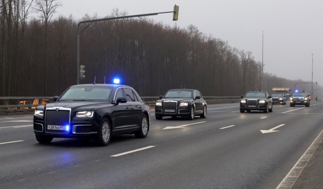 Πούτιν - Γουίτκοφ: Σε λίγες ώρες η κρίσιμη συνάντηση - Ρώσοι και Ουκρανοί δίνουν σκληρές μάχες στο ανατολικό μέτωπο