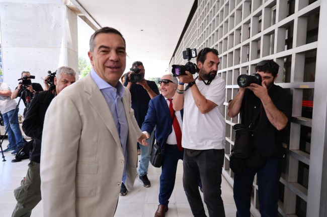 Στον Αρειο Πάγο ο Τσίπρας: Κατέθεσε την ιδρυτική διακήρυξη του κόμματος ΕΛΑΣ - Ποιοι τον συνόδευσαν