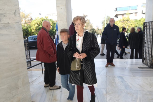 μανουσακης