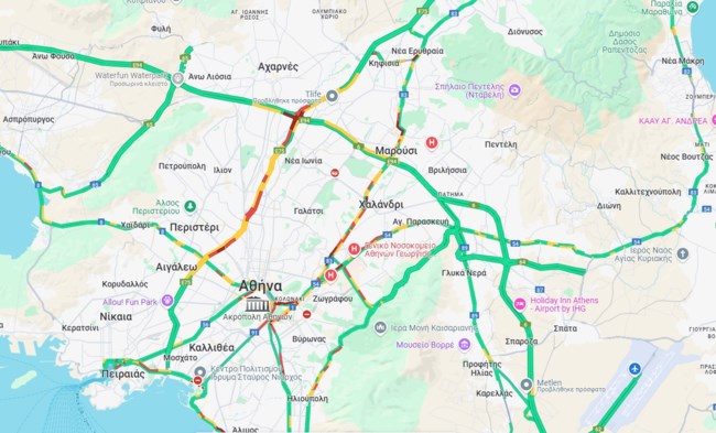 Oυρές χιλιομέτρων στον Κηφισό μετά το τροχαίο - Δείτε live την κίνηση