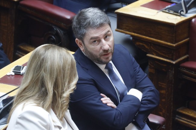 Ανδρουλάκης σοβαρός στη Βουλή