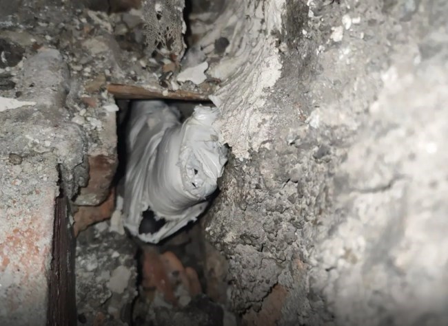 Το "Ελληνικό FBI" ψάχνει ποιος έκρυψε όπλο σε λεβητοστάσιο των φυλακών Κορυδαλλού