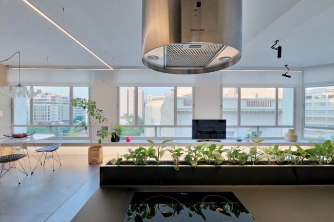 Ένα συγκλονιστικό loft με θέα τη Σταδίου - Όαση στο κέντρο της Αθήνας [εικόνες]