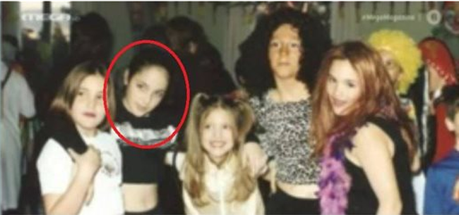 Έκπληξη on air για τη Δόμνα Μιχαηλίδου: Η φωτογραφία όταν ήταν μαθήτρια Δημοτικού