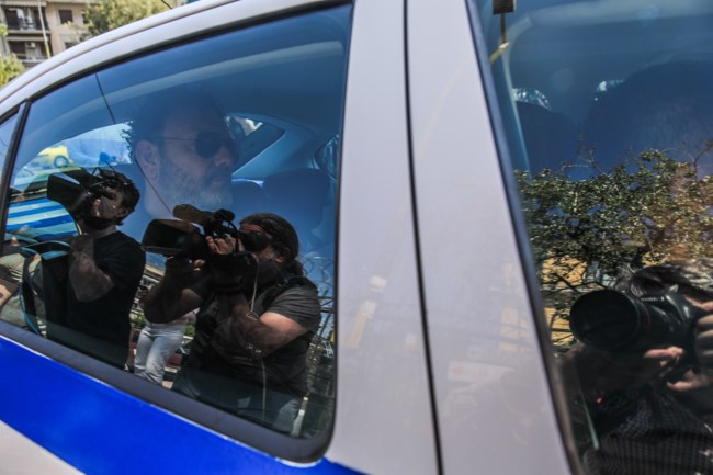 Δίωξη για ενδοοικογενειακή βία σε βάρος του Στάθη Αγγελόπουλου - "Δεν θέλω να τον ξαναδώ ούτε σε αφίσα", λέει η πρώην του