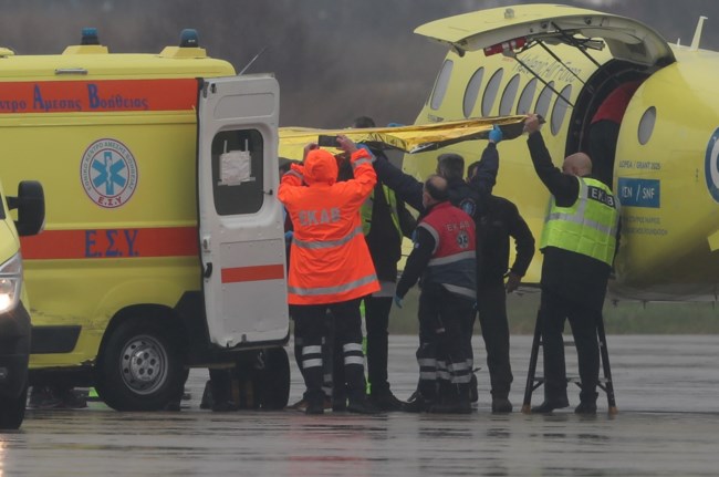 Εφτασαν στη Θεσσαλονίκη από τη Ρουμανία οι δύο τραυματίες οπαδοί του ΠΑΟΚ - Μεταφέρθηκαν στο "Παπαγεωργίου"