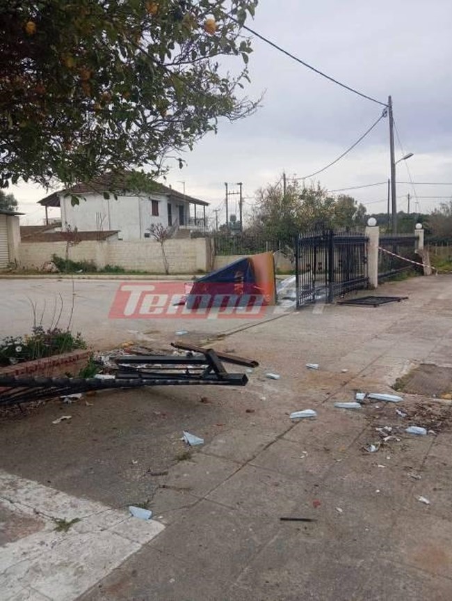 Αχαΐα: Έκλεψαν ΑΤΜ με αγροτικό αλλά τους έπεσε από την καρότσα στη... στροφή [εικόνες - βίντεο]